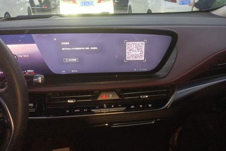 Used Buick Century 2023 2.0T Seven-Seater Yinshi Edition Audio And AC Panel
