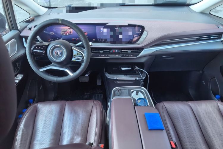 Used Buick Century 2023 2.0T Six-Seater Yinshi Edition Center Console