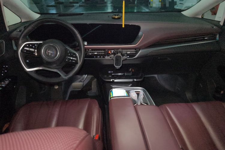Used Buick Century 2023 2.0T Six-Seater Yinshi Edition Center Console