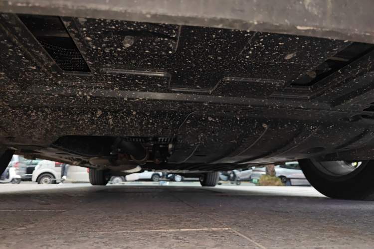 Used Buick Century 2023 2.0T Six-Seater Yinshi Edition Chassis Front