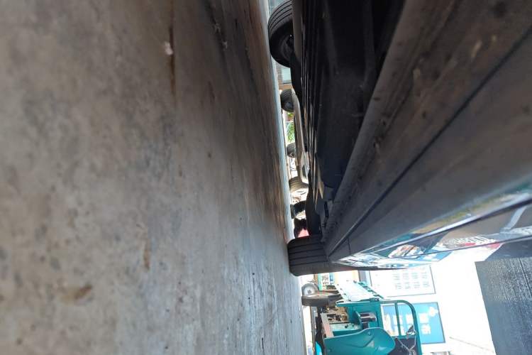 Used Buick Century 2023 2.0T Six-Seater Yinshi Edition Chassis Front Left