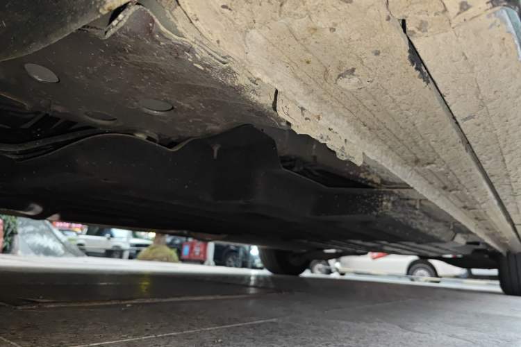 Used Buick Century 2023 2.0T Six-Seater Yinshi Edition Chassis Front Left