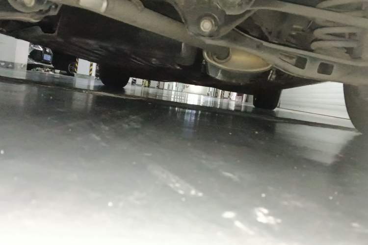 Used Buick Century 2023 2.0T Six-Seater Yinshi Edition Chassis Rear