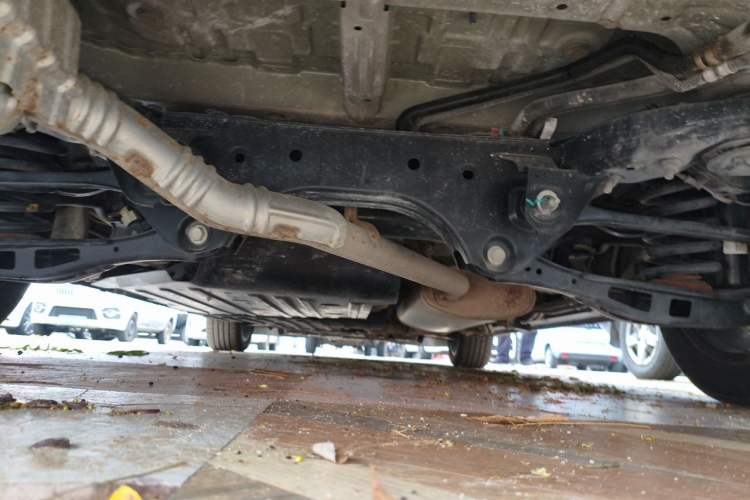 Used Buick Century 2023 2.0T Six-Seater Yinshi Edition Chassis Rear