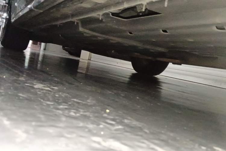 Used Buick Century 2023 2.0T Six-Seater Yinshi Edition Chassis Rear Left