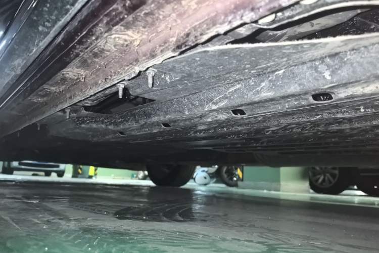 Used Buick Century 2023 2.0T Seven-Seater Yinshi Edition Chassis Rear Left
