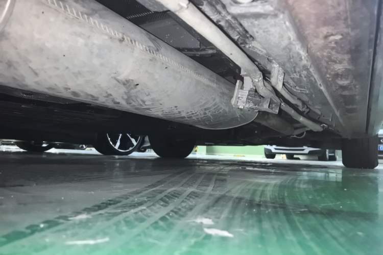 Used Buick Century 2023 2.0T Seven-Seater Yinshi Edition Chassis Rear Right