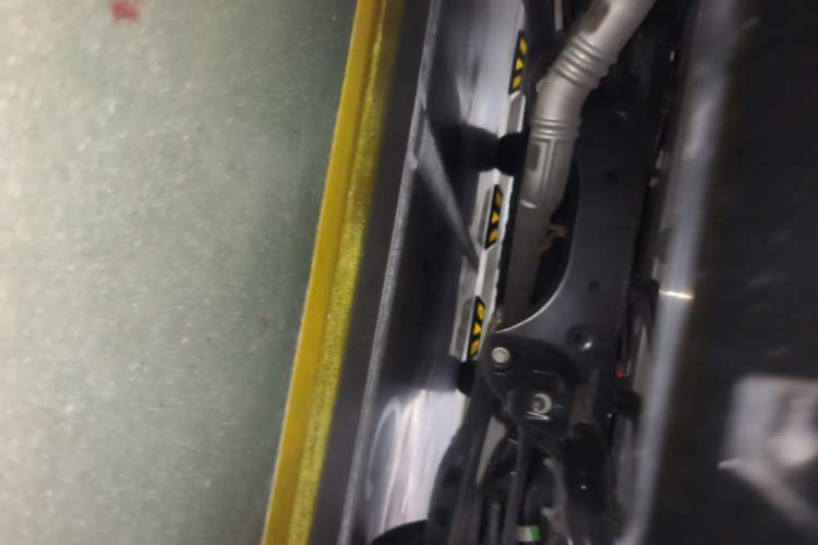 Used Buick Century 2023 2.0T Six-Seater Yinshi Edition Chassis Rear
