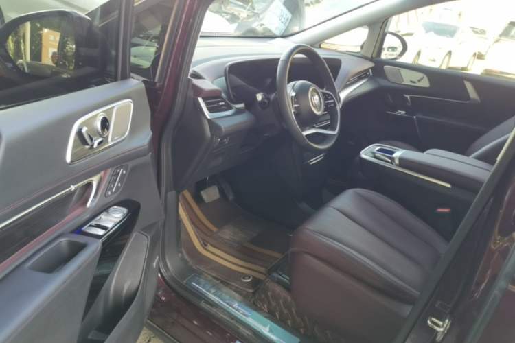 Used Buick Century 2023 2.0T Six-Seater Yinshi Edition Driver Seat