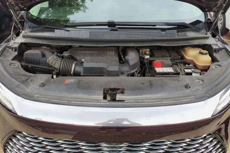 Used Buick Century 2023 2.0T Six-Seater Yinshi Edition Engine Bay