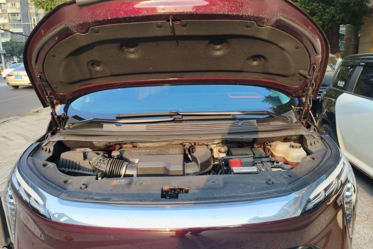 Used Buick Century 2023 2.0T Seven-Seater Yinshi Edition Engine Bay