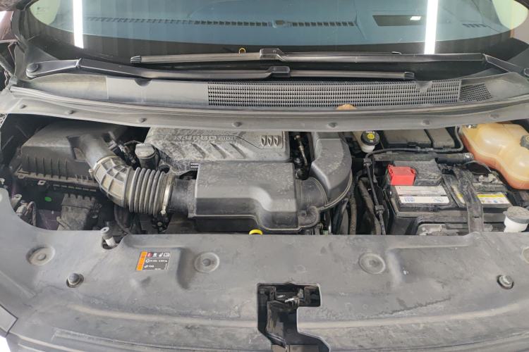 Used Buick Century 2023 2.0T Six-Seater Yinshi Edition Engine Bay