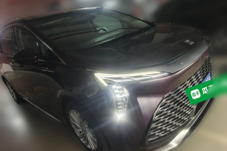 Used Buick Century 2023 2.0T Six-Seater Yinshi Edition Front Right 45 Deg