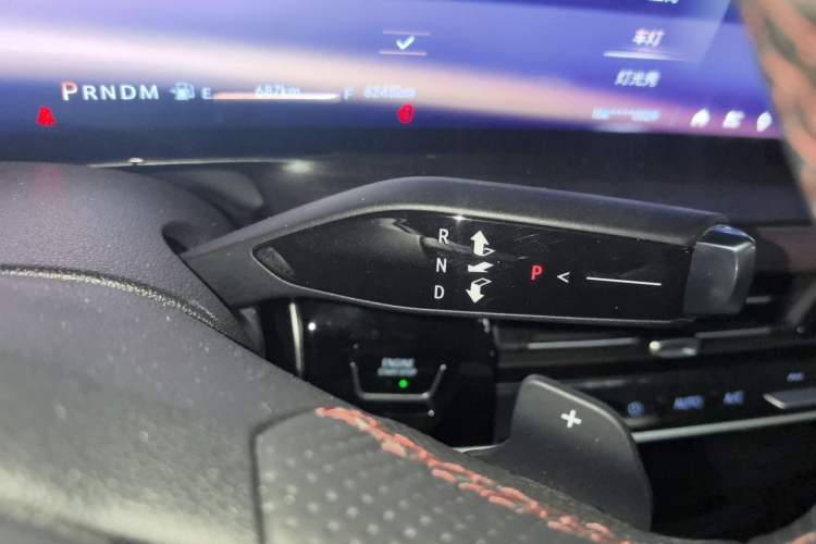 Used Buick Century 2023 2.0T Seven-Seater Yinshi Edition Gear Lever