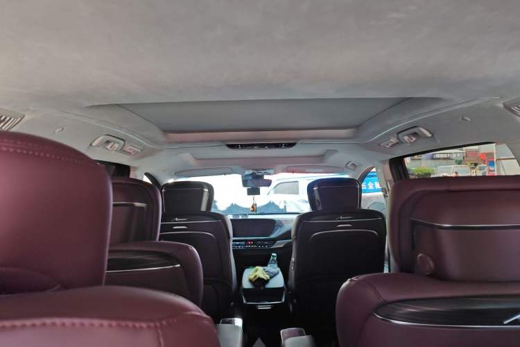 Used Buick Century 2023 2.0T Six-Seater Yinshi Edition Headliner