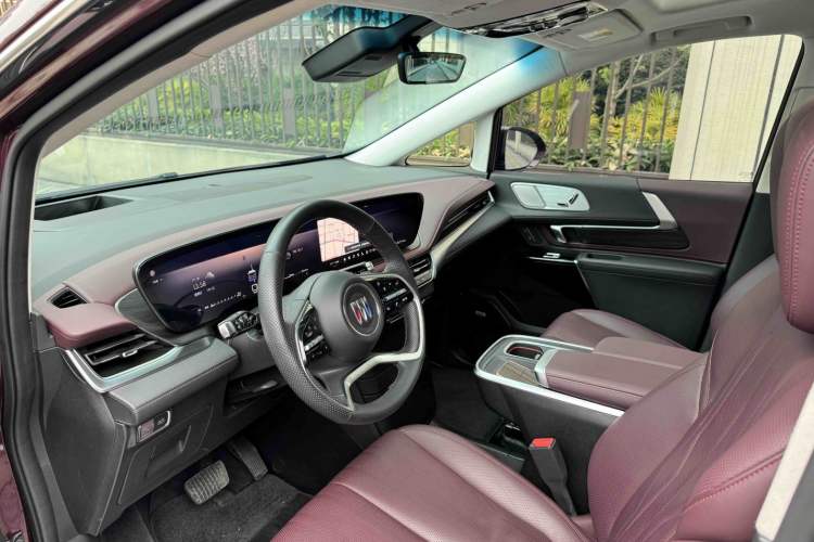 Used Buick Century 2023 2.0T Seven-Seater Yinshi Edition Interior 4