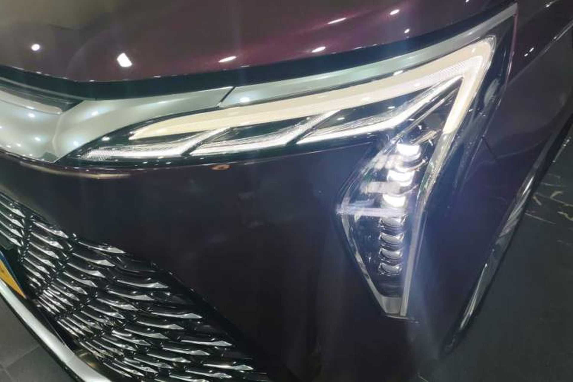Used Buick Century 2023 2.0T Six-Seater Yinshi Edition Left Front Headlight