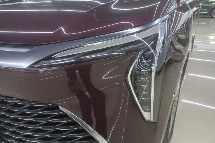 Used Buick Century 2023 2.0T Seven-Seater Yinshi Edition Left Front Headlight
