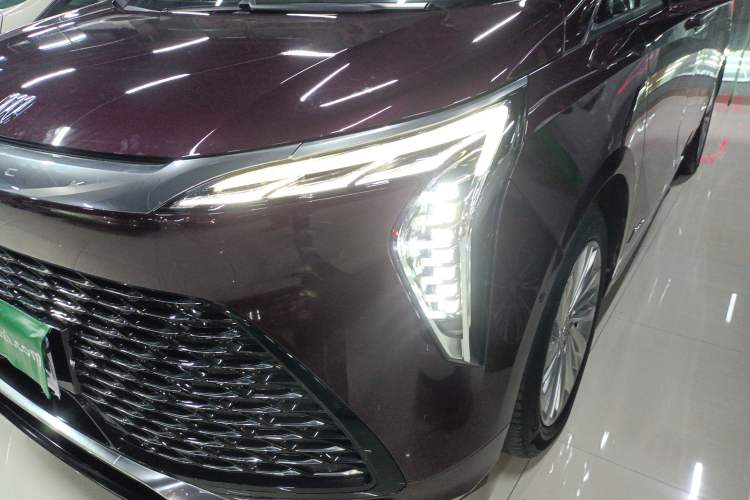 Used Buick Century 2023 2.0T Six-Seater Yinshi Edition Left Front Headlight