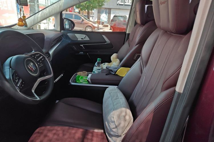 Used Buick Century 2023 2.0T Six-Seater Yinshi Edition Left Front Seat