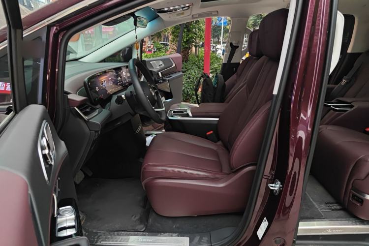 Used Buick Century 2023 2.0T Six-Seater Yinshi Edition Left Front Seat