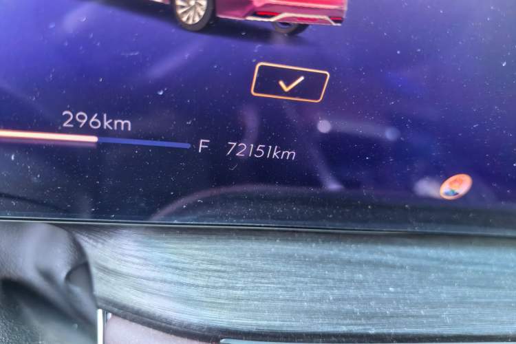 Used Buick Century 2023 2.0T Six-Seater Yinshi Edition Odometer Close Up