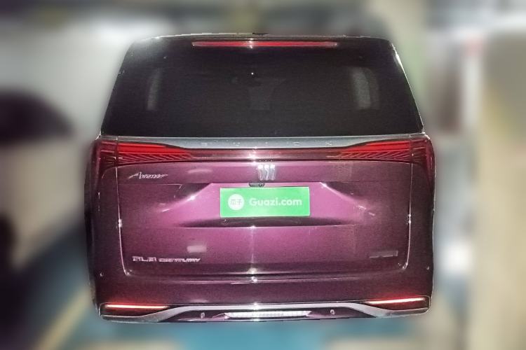 Used Buick Century 2023 2.0T Six-Seater Yinshi Edition Rear