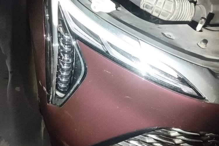 Used Buick Century 2023 2.0T Six-Seater Yinshi Edition Right Front Headlight