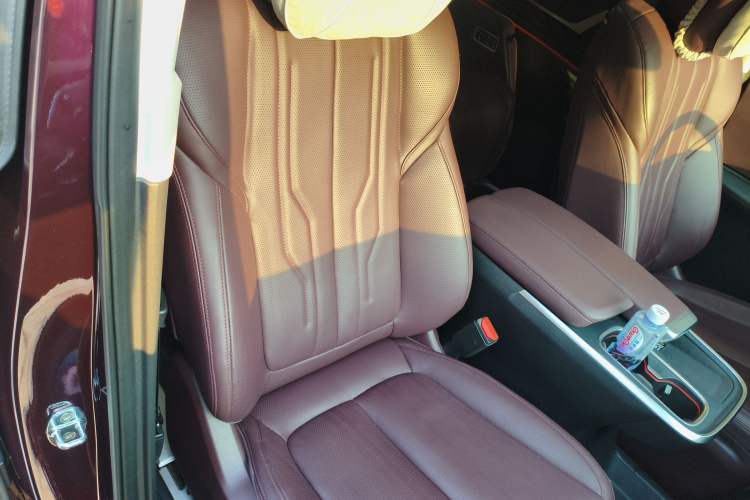 Used Buick Century 2023 2.0T Seven-Seater Yinshi Edition Right Front Seat