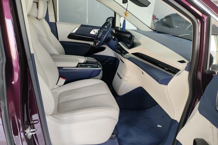 Used Buick Century 2023 2.0T Six-Seater Yinshi Edition Right Front Seat