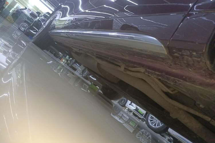Used Buick Century 2023 2.0T Seven-Seater Yinshi Edition Right Side Sill