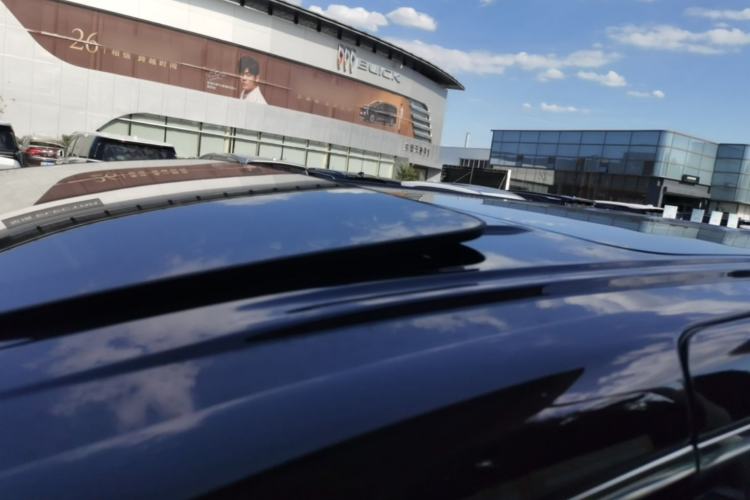 Used Buick Century 2023 2.0T Six-Seater Yinshi Edition Roof