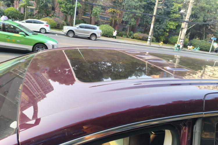 Used Buick Century 2023 2.0T Seven-Seater Yinshi Edition Roof