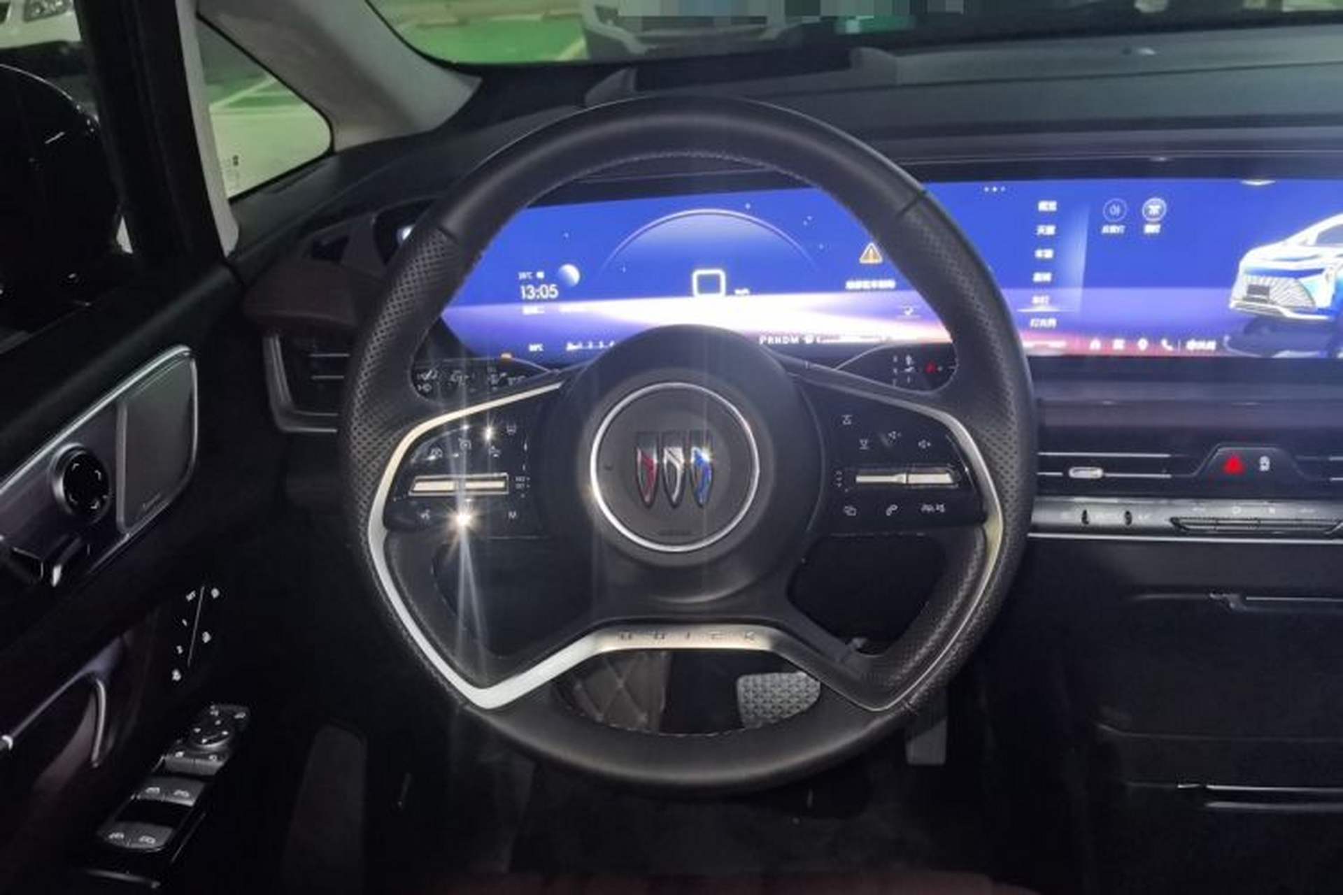 Used Buick Century 2023 2.0T Seven-Seater Yinshi Edition Steering Wheel