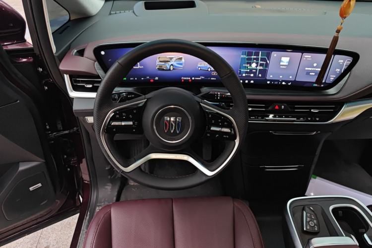 Used Buick Century 2023 2.0T Six-Seater Yinshi Edition Steering Wheel