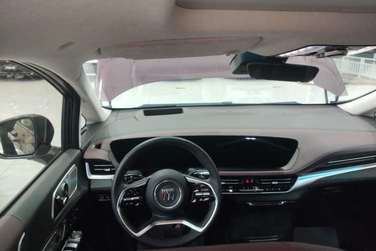 Used Buick Century 2023 2.0T Six-Seater Yinshi Edition Steering Wheel