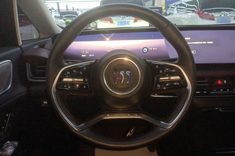 Used Buick Century 2023 2.0T Seven-Seater Yinshi Edition Steering Wheel