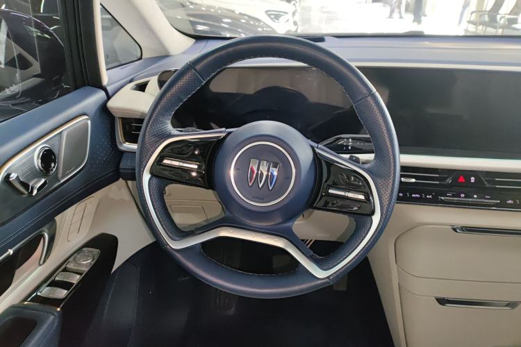 Used Buick Century 2023 2.0T Six-Seater Yinshi Edition Steering Wheel