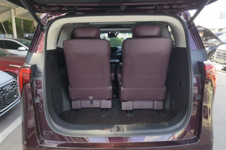 Used Buick Century 2023 2.0T Six-Seater Yinshi Edition Trunk