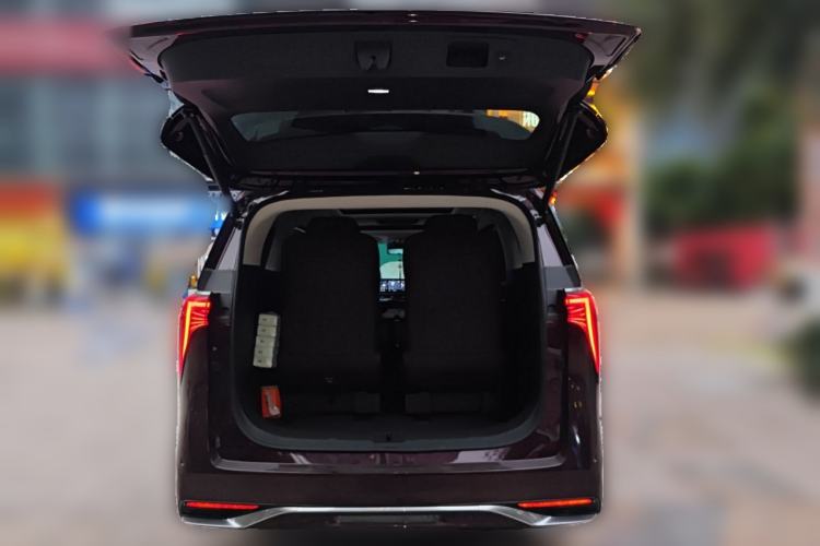 Used Buick Century 2023 2.0T Six-Seater Yinshi Edition Trunk