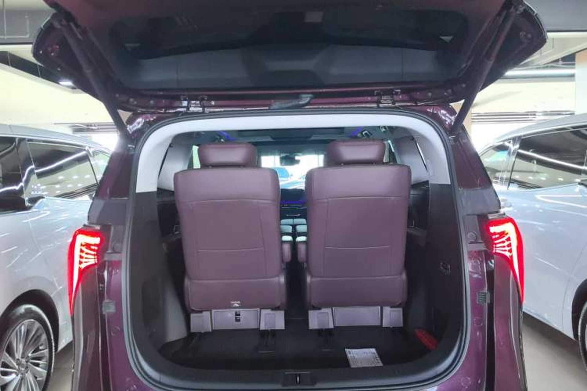 Used Buick Century 2023 2.0T Six-Seater Yinshi Edition Trunk