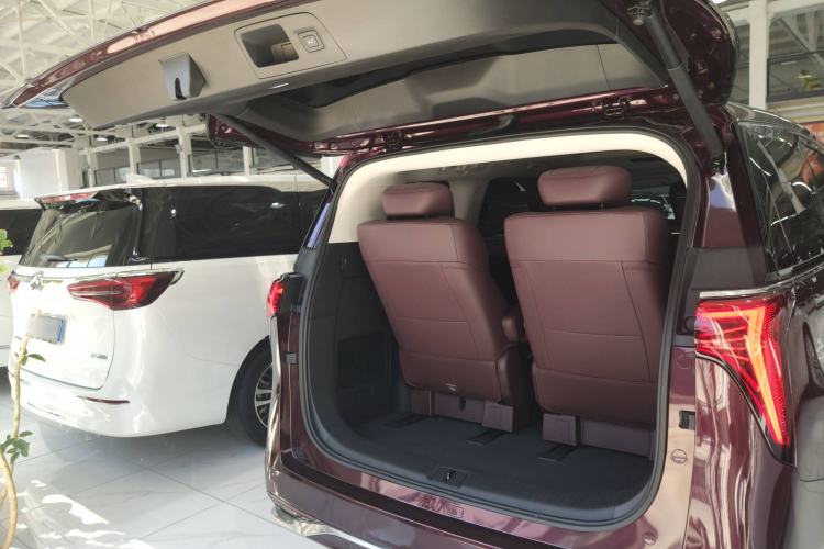 Used Buick Century 2023 2.0T Six-Seater Yinshi Edition Trunk