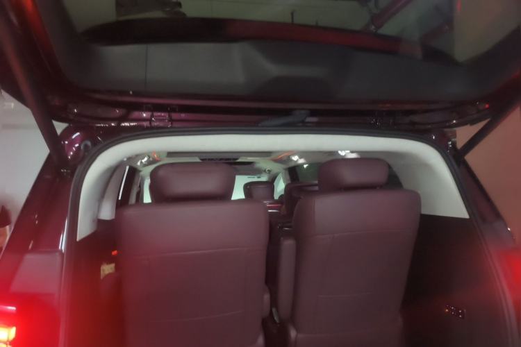 Used Buick Century 2023 2.0T Six-Seater Yinshi Edition Trunk