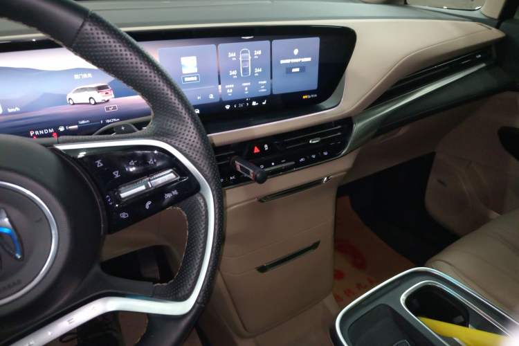 Used Buick Century 2023 2.0T Seven-Seater Deluxe Edition Audio And AC Panel