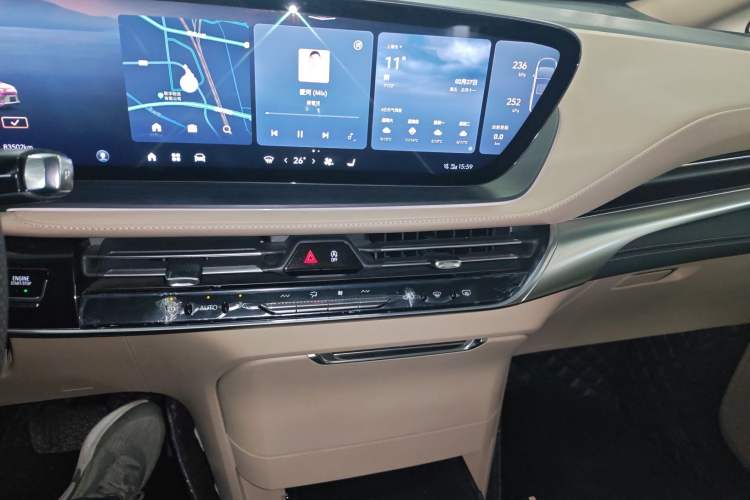 Used Buick Century 2023 2.0T Seven-Seater Deluxe Edition Audio And AC Panel