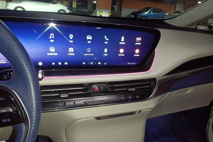 Used Buick Century 2023 2.0T Six-Seater Yinshi Edition Audio And AC Panel