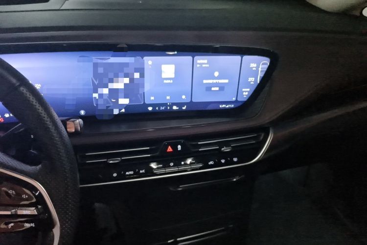 Used Buick Century 2023 2.0T Six-Seater Yinshi Edition Audio And AC Panel