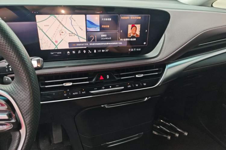 Used Buick Century 2023 2.0T Seven-Seater Yinshi Edition Audio And AC Panel