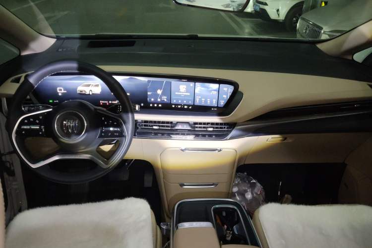 Used Buick Century 2023 2.0T Seven-Seater Deluxe Edition Audio And AC Panel