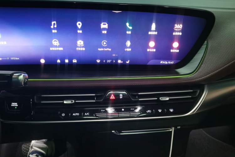 Used Buick Century 2023 2.0T Seven-Seater Yinshi Edition Audio And AC Panel